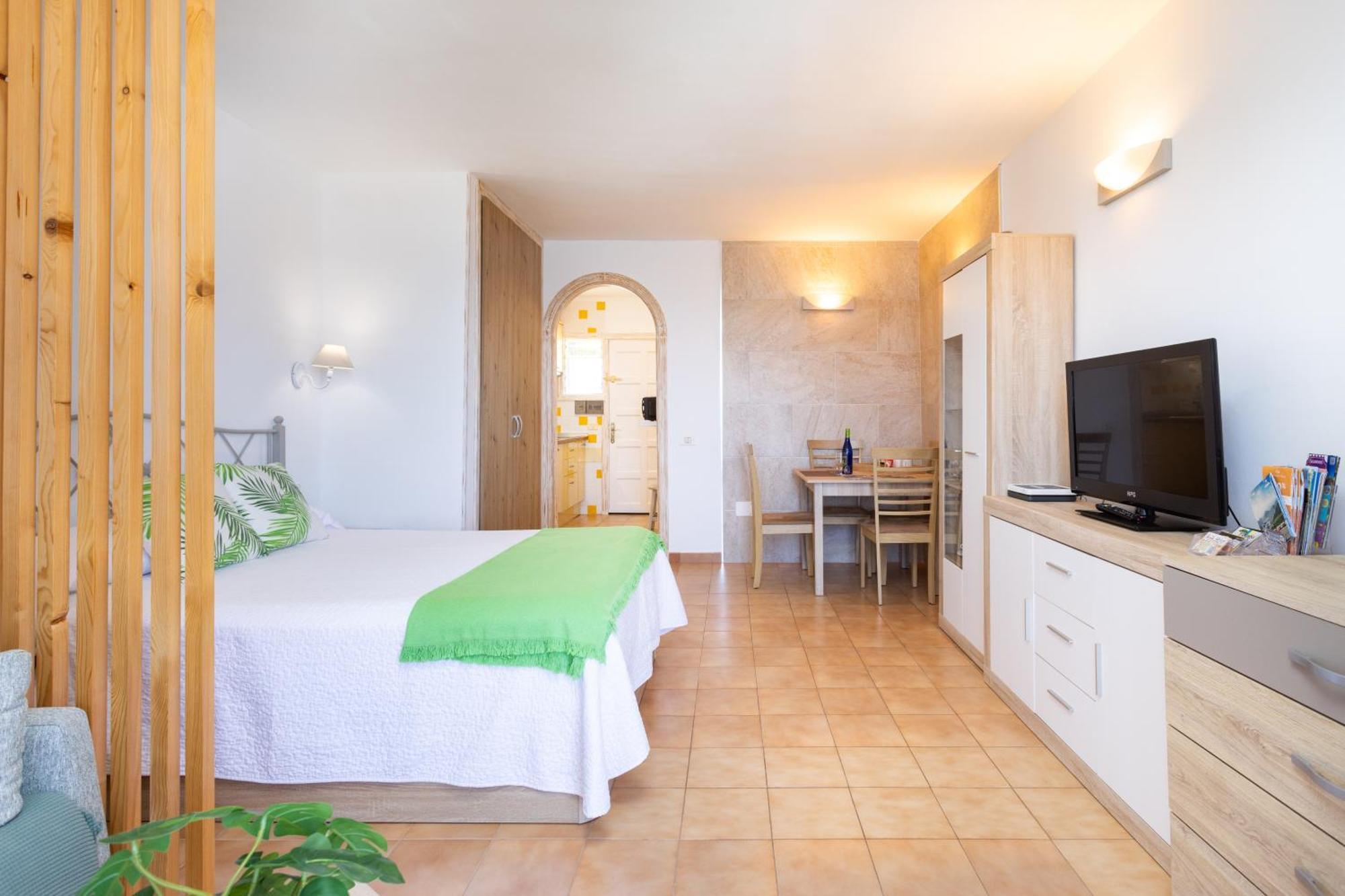 Cozy Seafront Studio With Balcony & Ocean Views San Marcos  Экстерьер фото