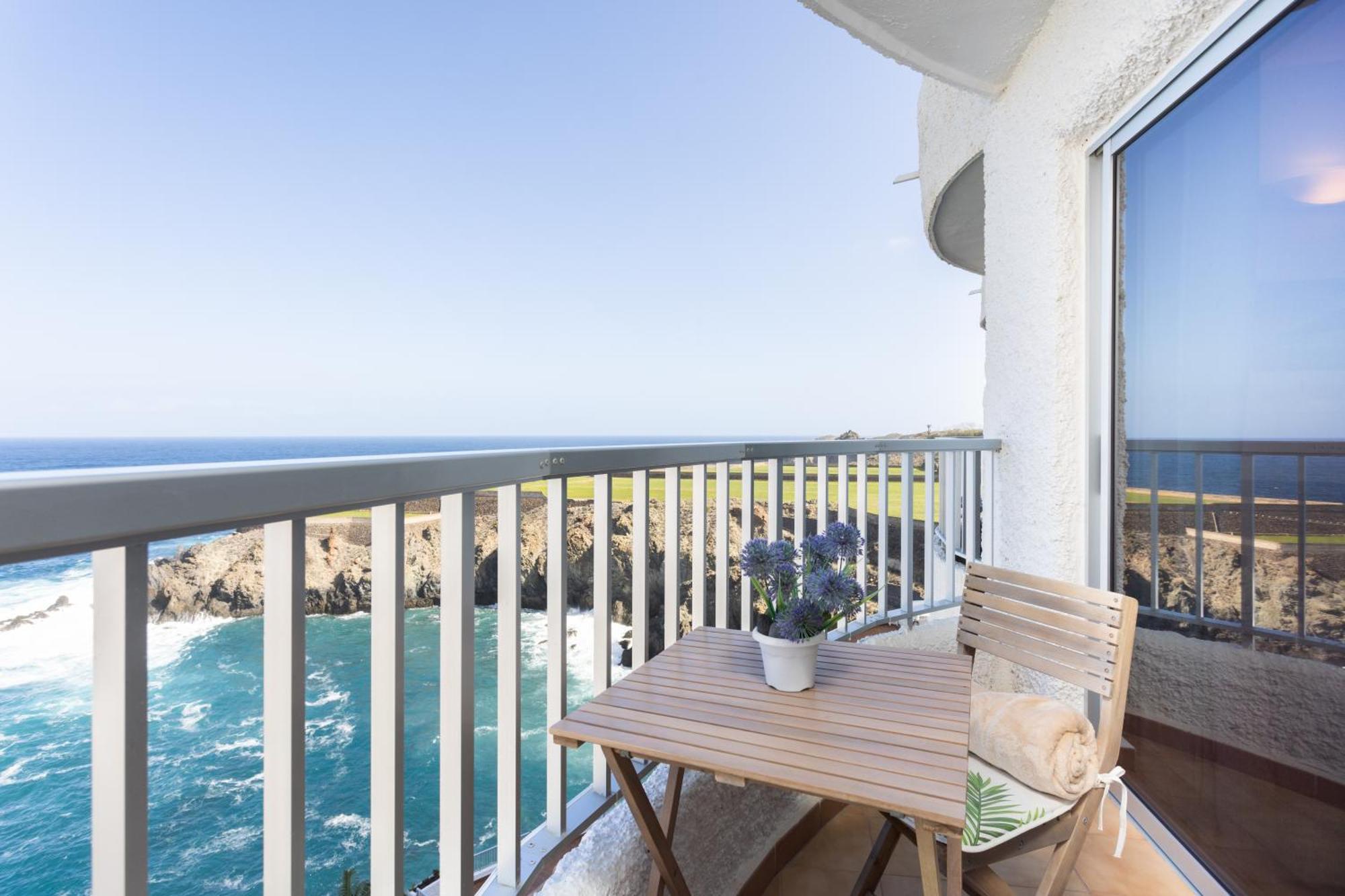 Cozy Seafront Studio With Balcony & Ocean Views San Marcos  Экстерьер фото